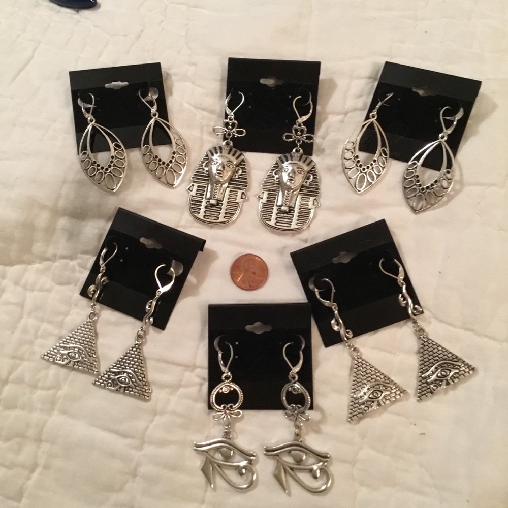 Vu “Ancient Egyptian Earrings “